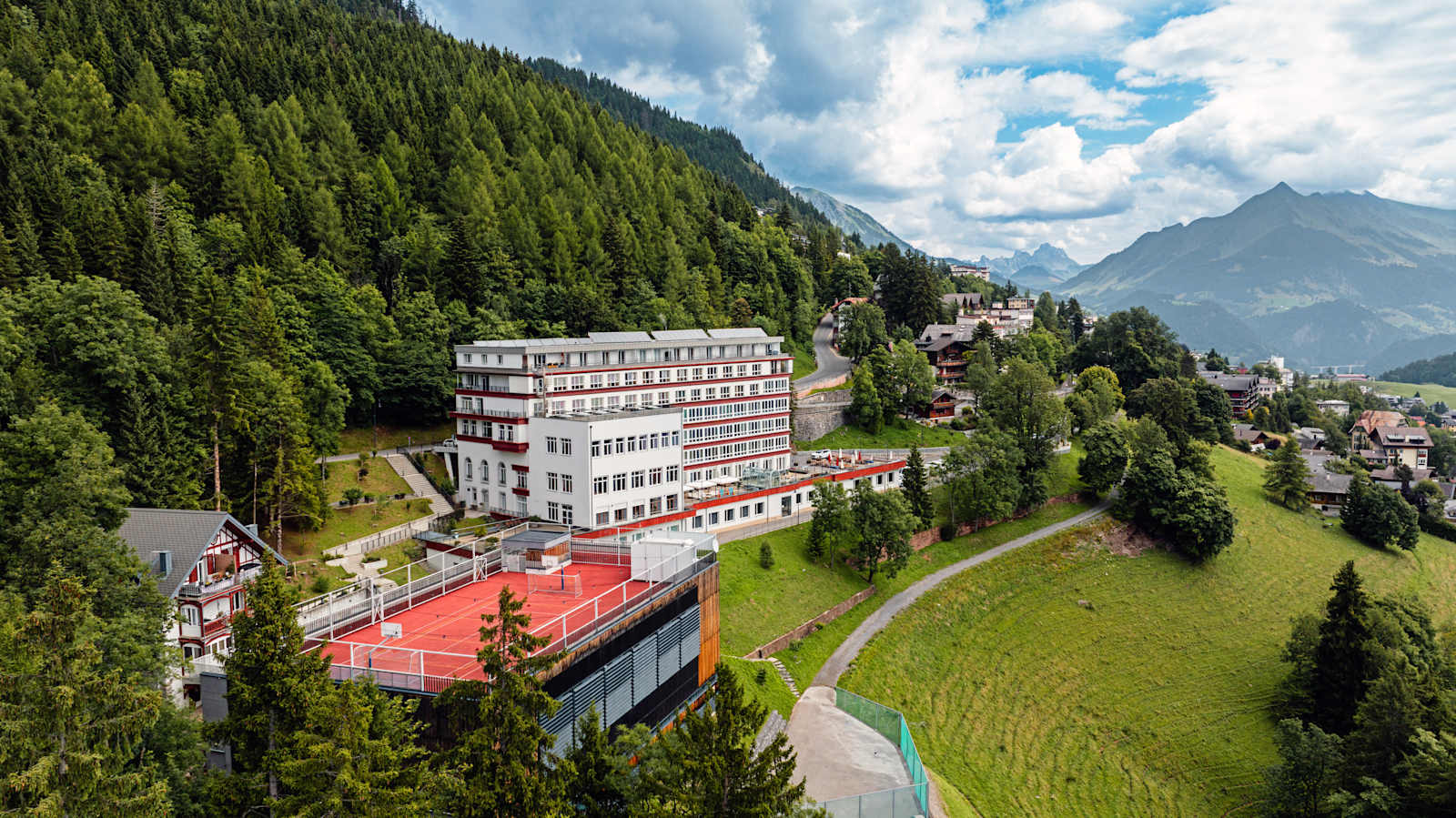 Leysin American School in Switzerland — Campus