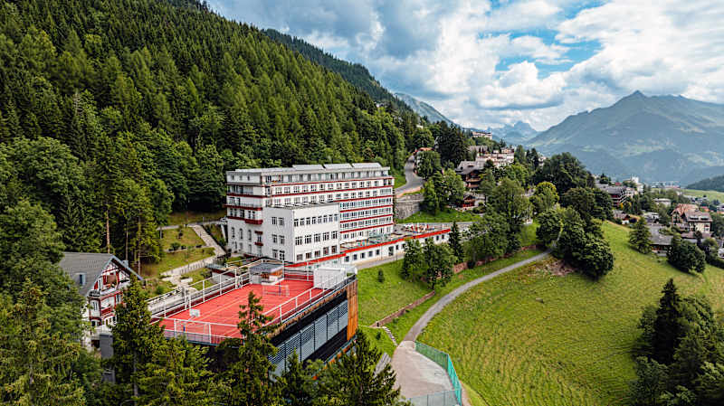 Leysin American School in Switzerland — Classrooms