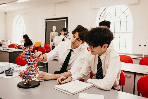 Cardiff Sixth Form College, Cambridge — Campus