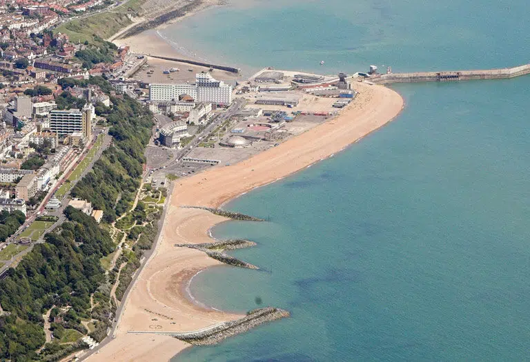 Earlscliffe (Sussex Summer Schools Ltd) — Campus