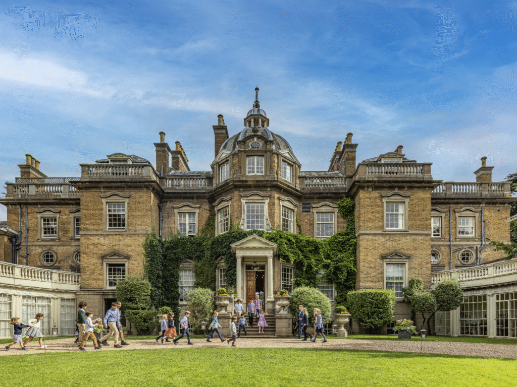 Hampton Court House — Boarding
