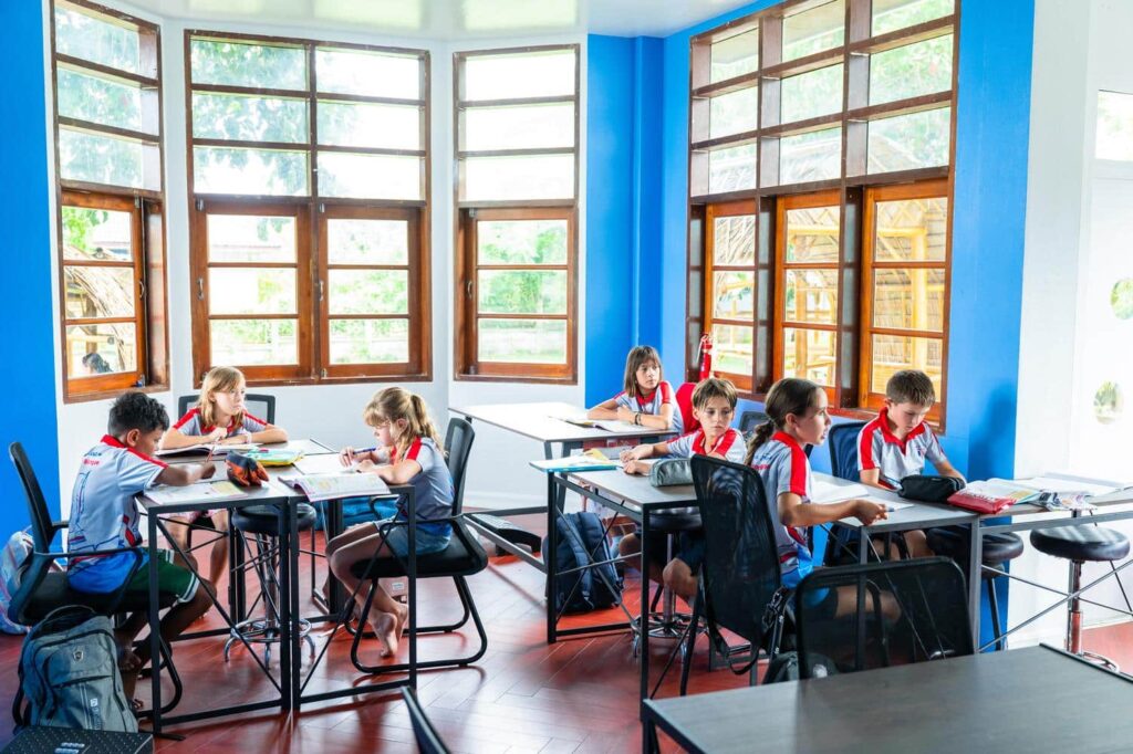 École Française Jean de La Fontaine — Boarding
