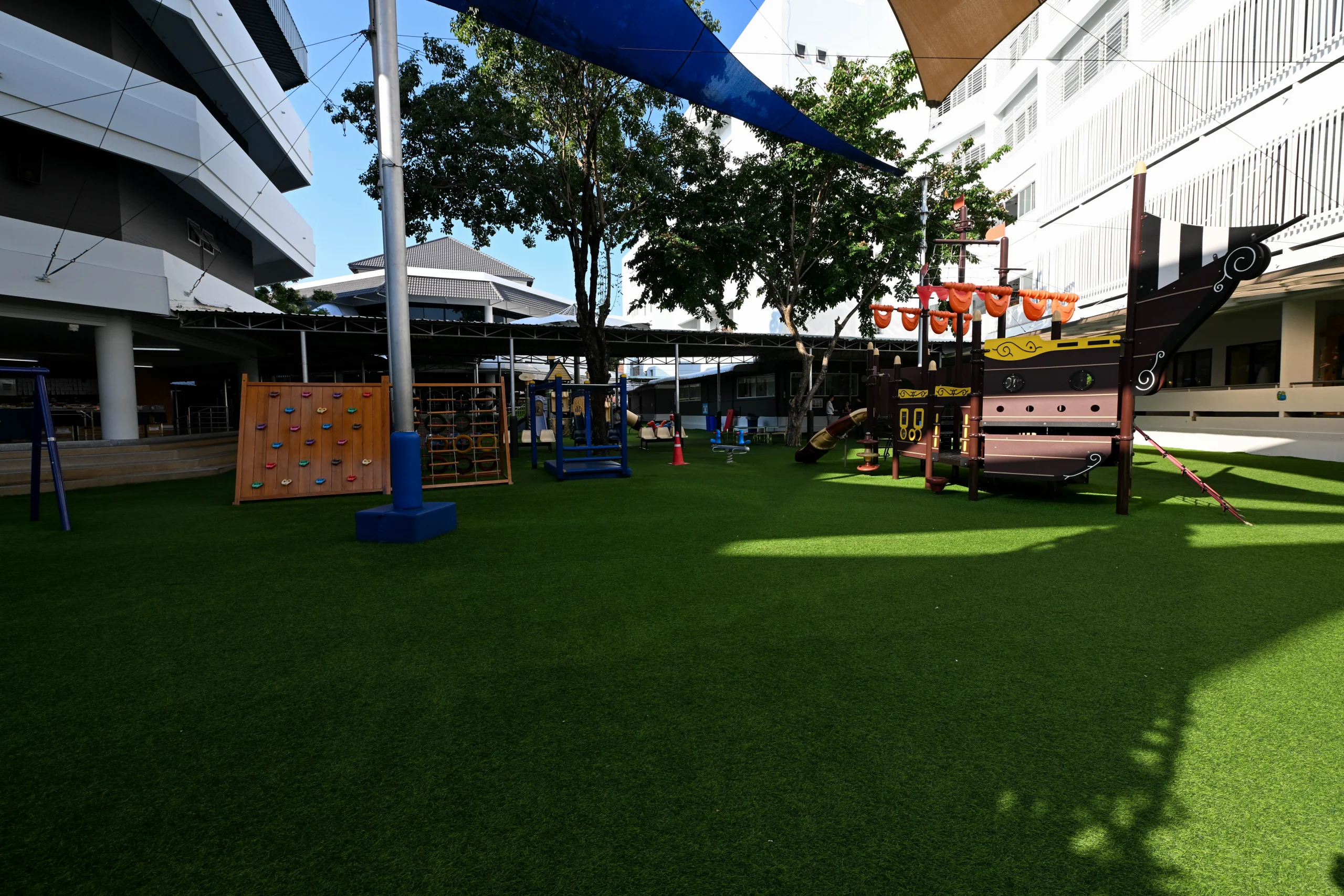 RIS Swiss Section – Deutschsprachige Schule Bangkok — Classrooms