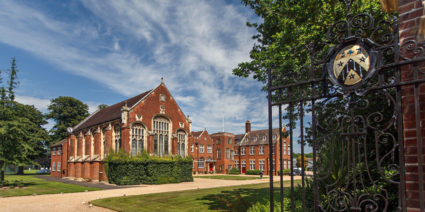 Gresham's School logo